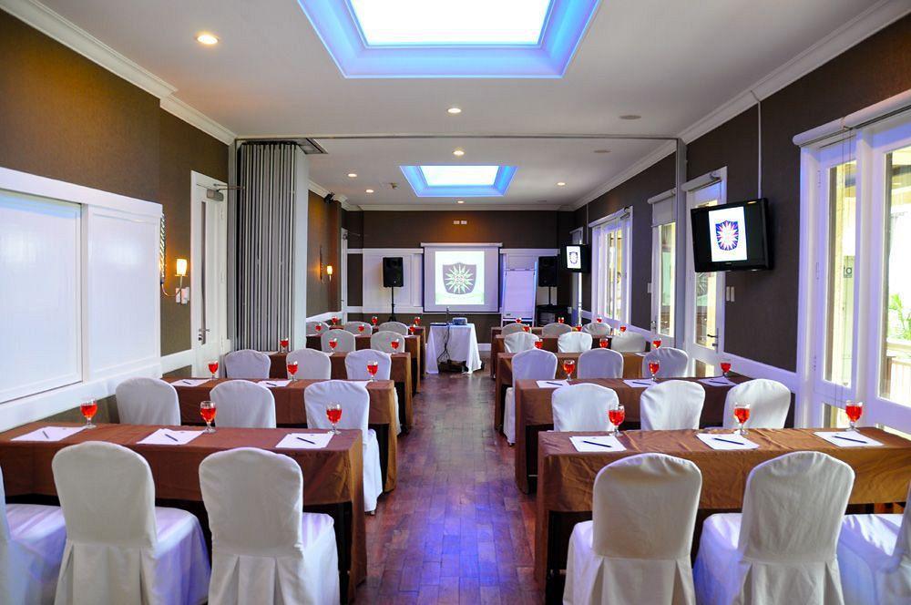 Hotel Club Punta Fuego à Nasugbu Extérieur photo