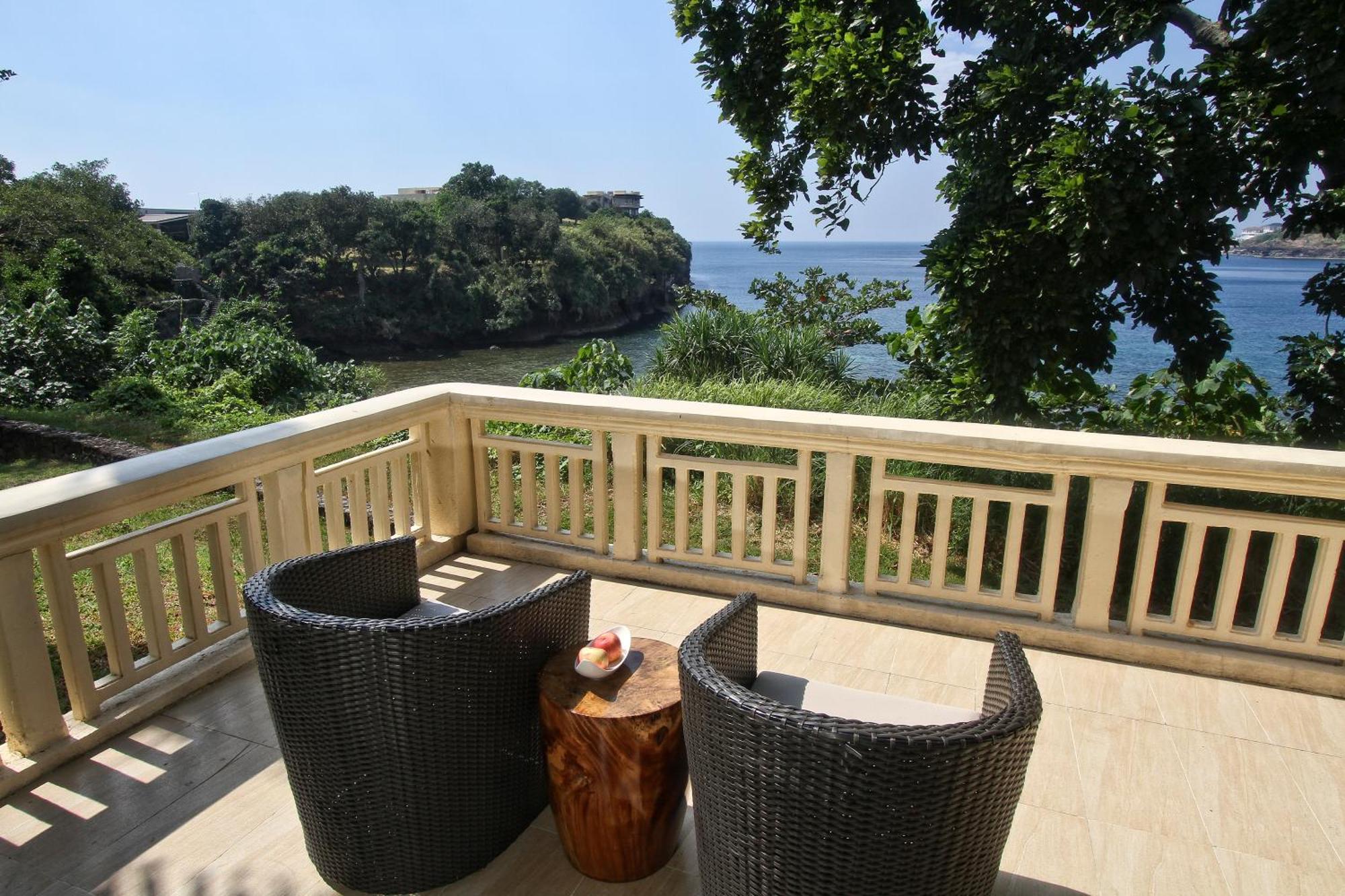 Hotel Club Punta Fuego à Nasugbu Extérieur photo