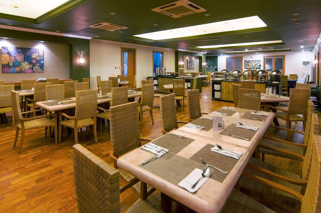 Hotel Club Punta Fuego à Nasugbu Extérieur photo
